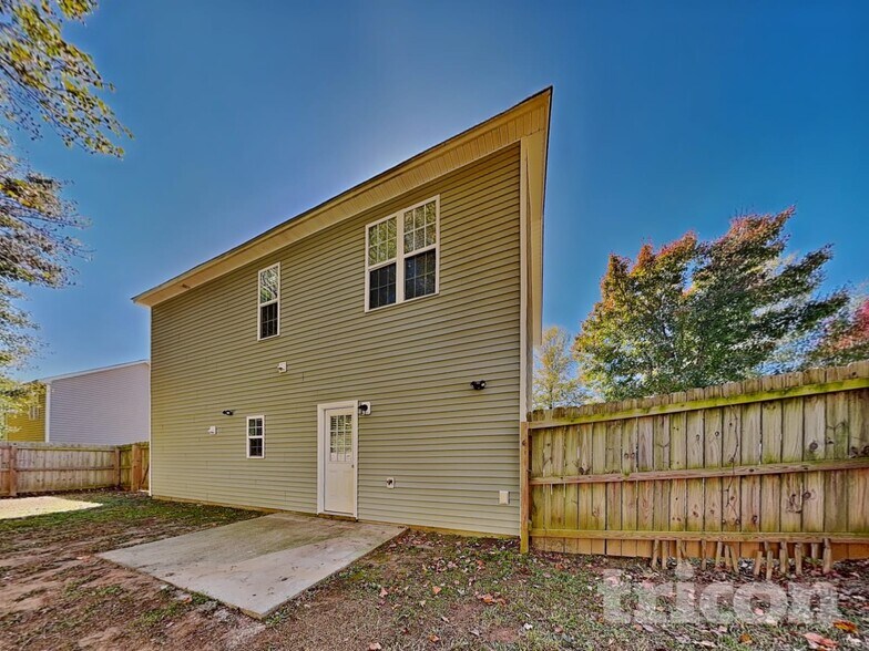 Building Photo - 5513 Landreaux Dr
