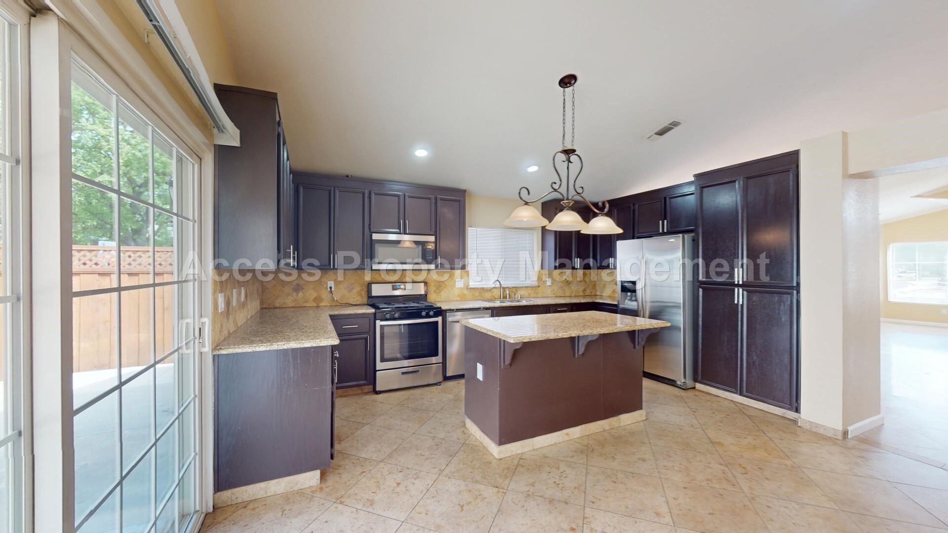 Building Photo - 2141 Norik Dr