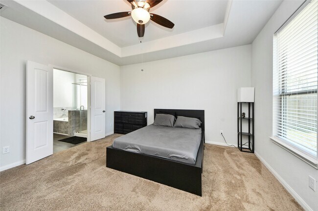 Building Photo - 20043 Poppy Hills Ln