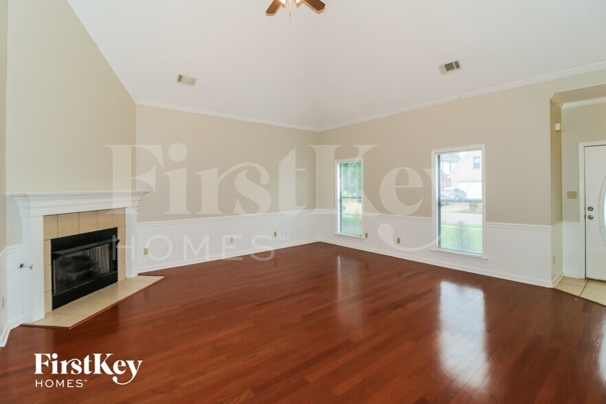 Building Photo - 7996 Jills Creek Dr