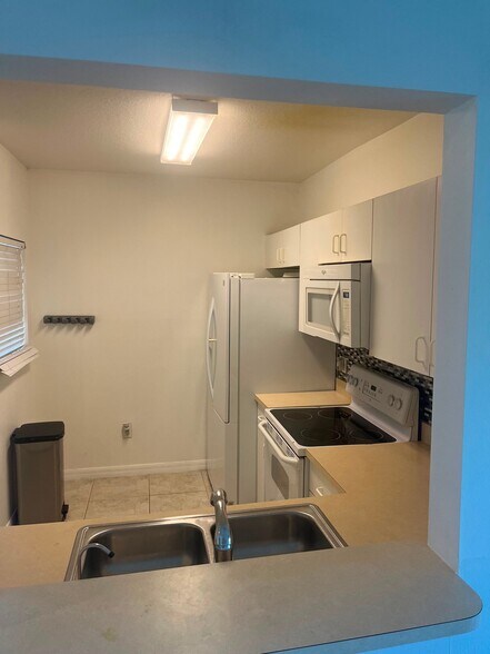 Building Photo - 522 Villa Del Sol Cir