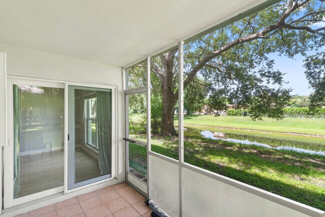 Building Photo - 10249 N Military Trl