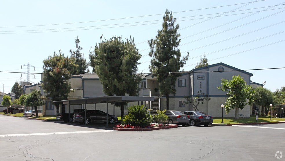 Whittier West Apartments - 7739 Bradwelll Ave.
