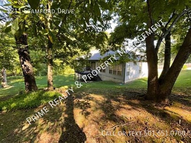 Building Photo - 1211 Stamford Dr