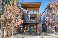 Building Photo - Modern Luxury and Prime Location: Fully Furnished 2 Bed 2 Bath Home with Hot Tub