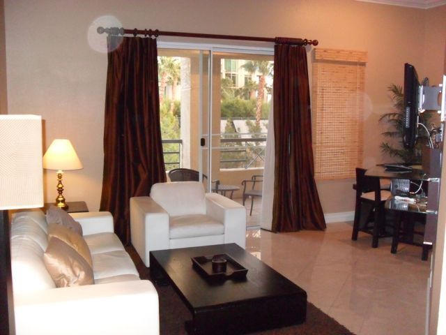 Primary Photo - Meridian Top-Floor Luxury 1Bdr/Bath Fully ...