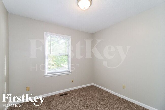 Building Photo - 3806 Langdon Dr