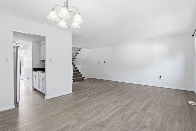 Building Photo - 9178 Laurelwood Ct