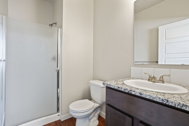Building Photo - Beautiful Home in Garden City!