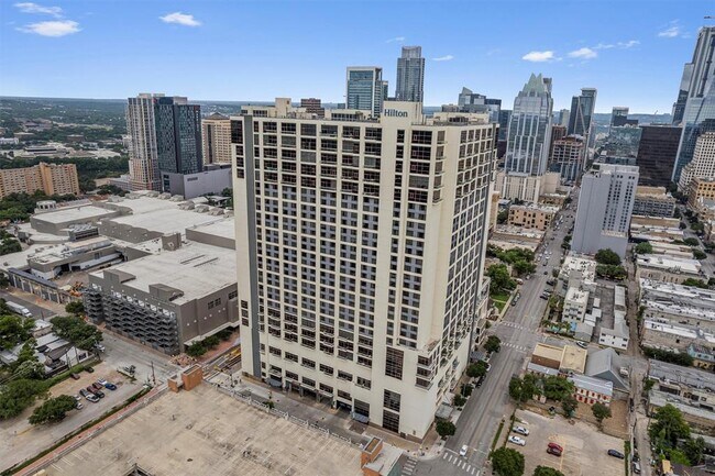 Building Photo - 555 E 5th St.