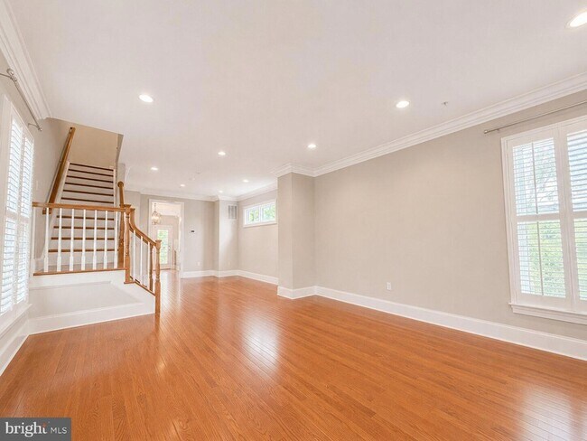 Building Photo - 1824 Potomac Greens Dr