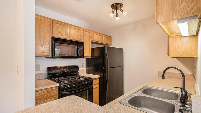 Building Photo - 1120 Addington Ln