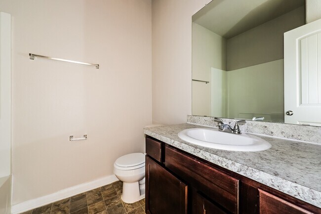 Building Photo - 1664 Rd 5102