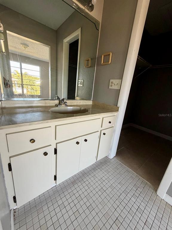 Building Photo - 3103 Riverside Dr