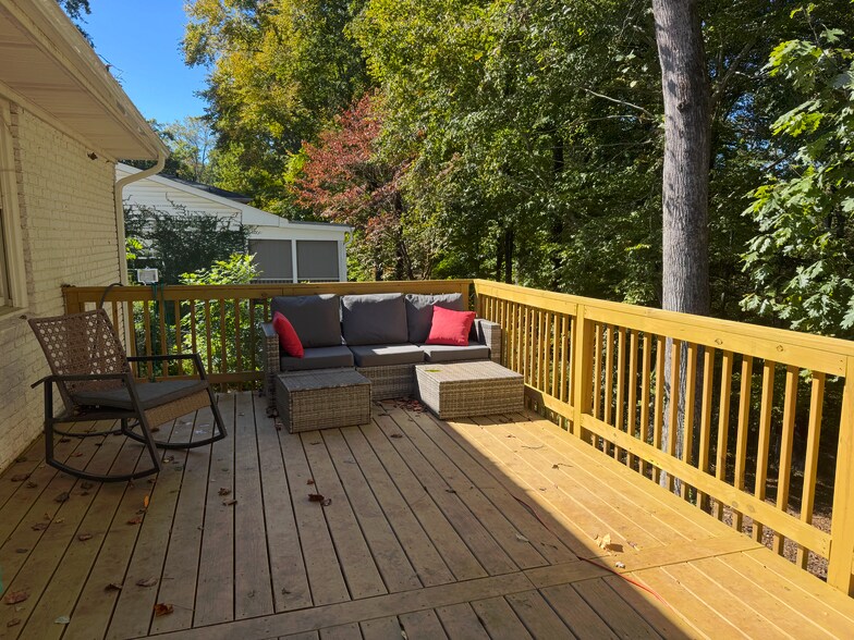 Back Porch - 5005 N Hills Dr