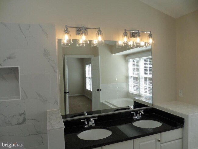 Building Photo - 2254 Journet Dr