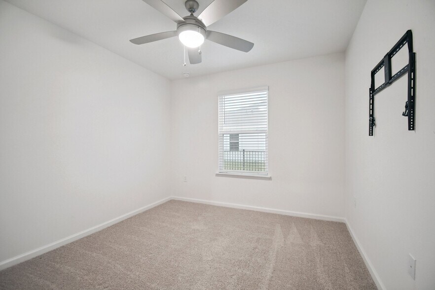 Building Photo - 8302 Hawkes Meadow Dr