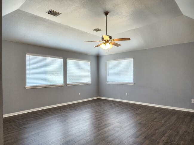Building Photo - 21511 Westcliffe Falls Dr