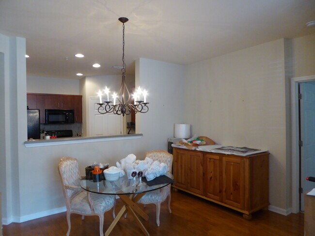 Building Photo - 3150 Woodwalk Dr SE