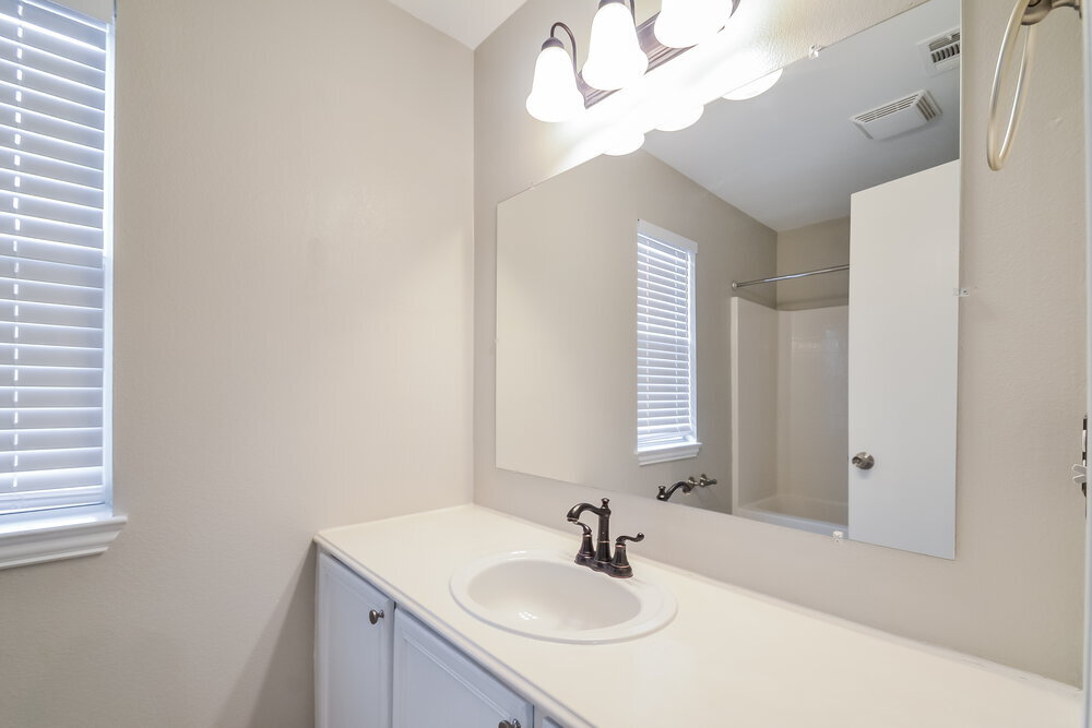 Building Photo - 908 Chickesaw Ln