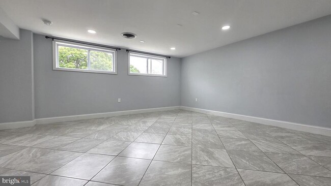 Building Photo - 361 David Hall Rd