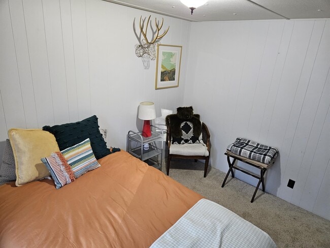 Building Photo - 2006 WY-352