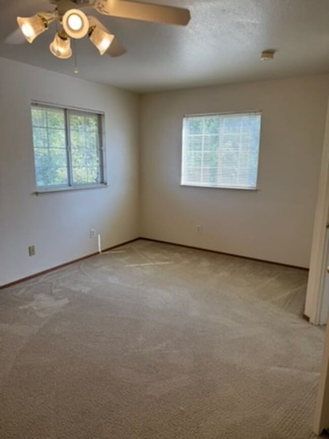 Building Photo - 4264 Stonewalk Ct
