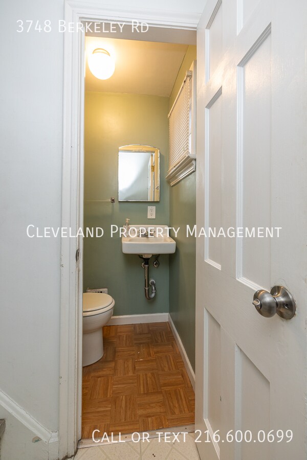 Building Photo - 3748 Berkeley Rd