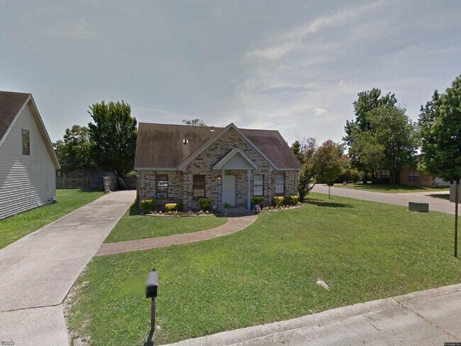 Building Photo - "Charming 3-Bed Home in Jonesboro with Granite Countertops & 2 Full Baths!"