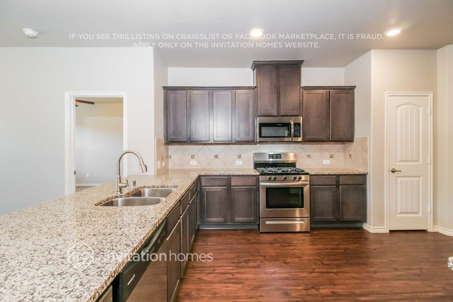 Building Photo - 2909 Colorado Dr