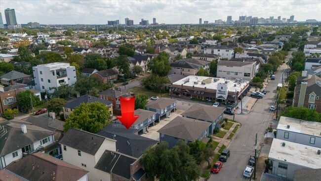 Building Photo - 1915 McDuffie St