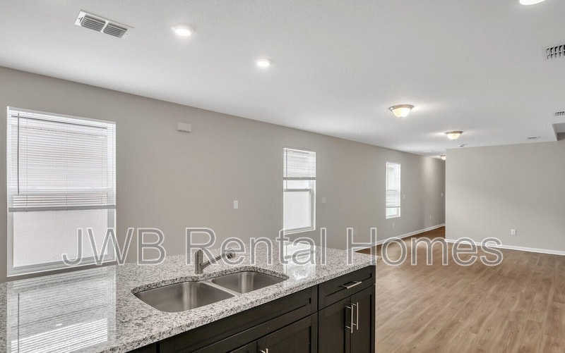 Building Photo - 8311 Dandy Ave