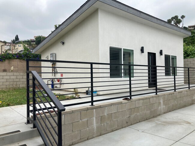 Building Photo - 218 Electric Ave