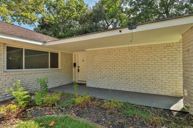 Building Photo - 6106 Kuldell Dr