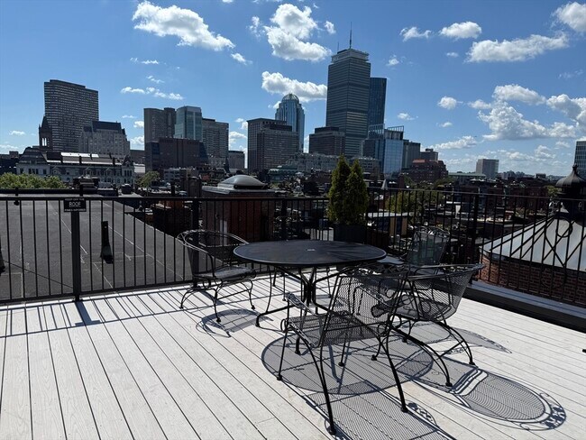 Building Photo - 259 Beacon St