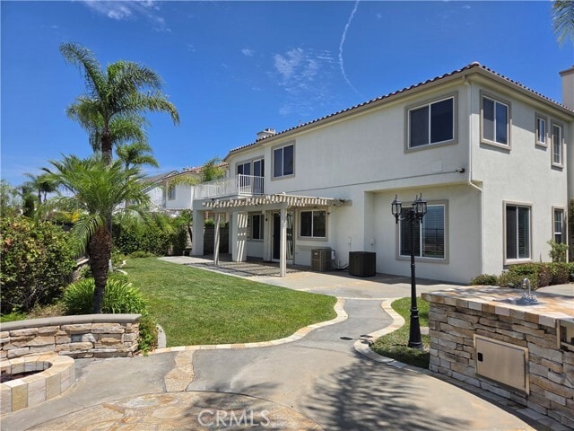Building Photo - 17568 Cloverdale Way