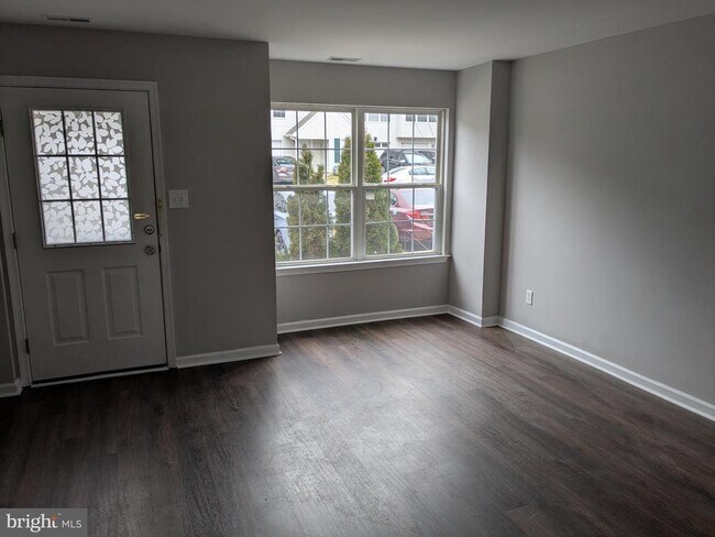 Building Photo - 25 Millstream Rd