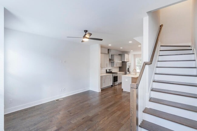 Building Photo - 708 Tral St