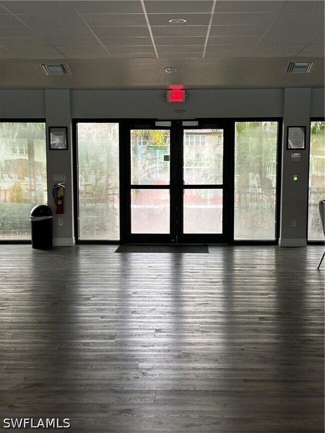 Building Photo - 4180 Looking Glass Ln