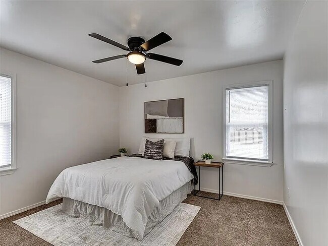 Building Photo - 1208 Jet Dr