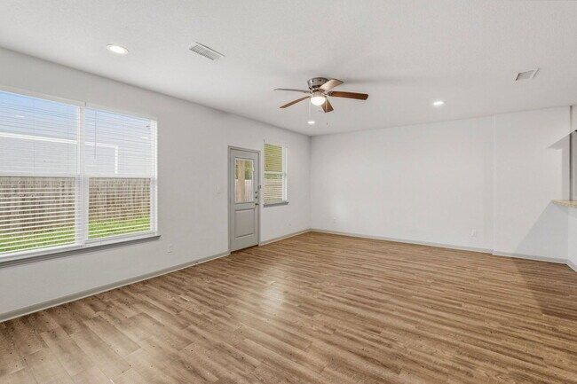 Building Photo - 630 Magnolia Bend