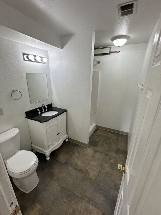 Building Photo - Ridgeview Apartments