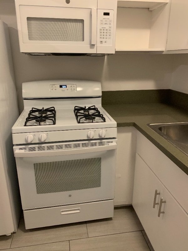 Building Photo - 20912 Amie Ave