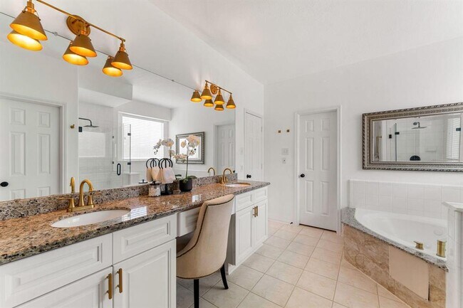 Building Photo - 1230 Ventura Canyon Dr