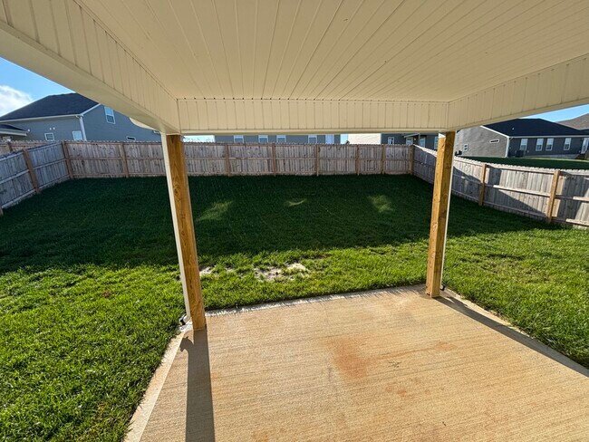 Building Photo - 140 Landry Ln