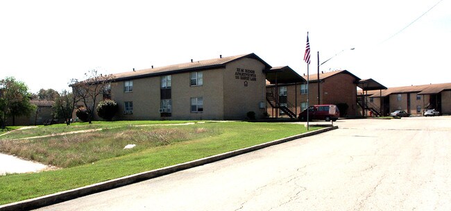 Building Photo - Elm Ridge Apartments