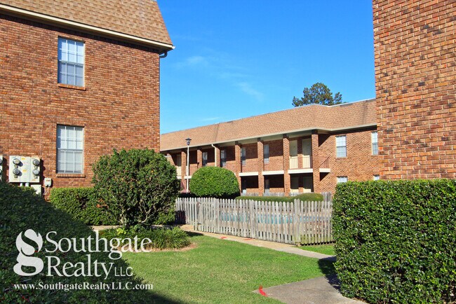 Building Photo - Hardy Manor Apartment Homes