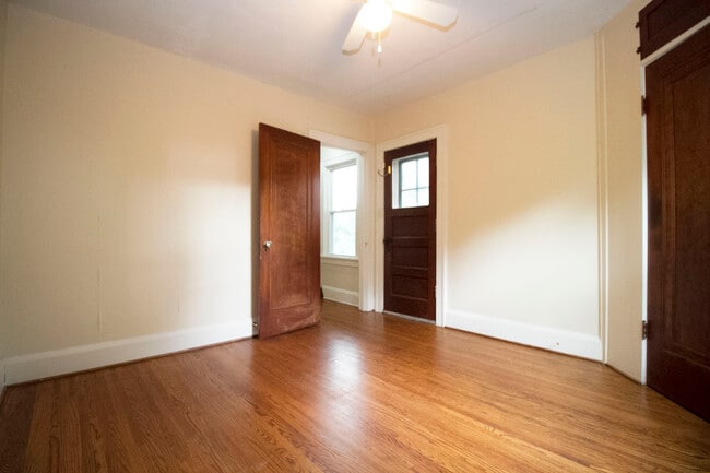 Building Photo - 2151 W Sylvania Ave