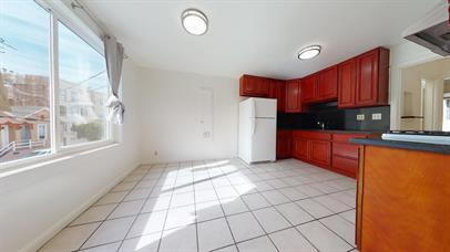 Building Photo - Beautiful 2 Bedroom 1.5 Bathroom with a Ga...