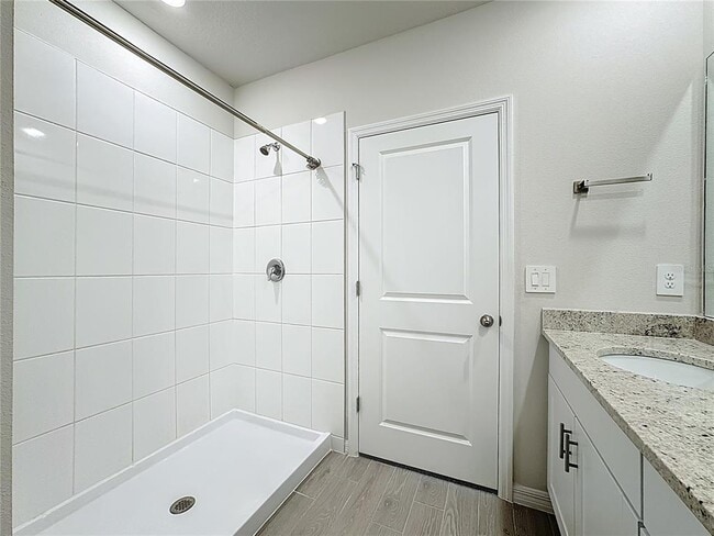 Building Photo - 7329 Boggy Crk Pl